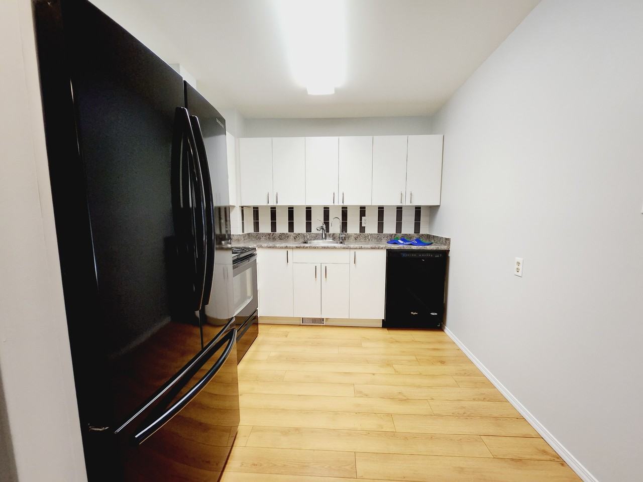 611 Willow Court NW - Photo 4 of 28