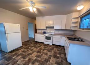 Adorable 3 bedroom 1 bathroom Top Level Unit - Photo 1 of 1