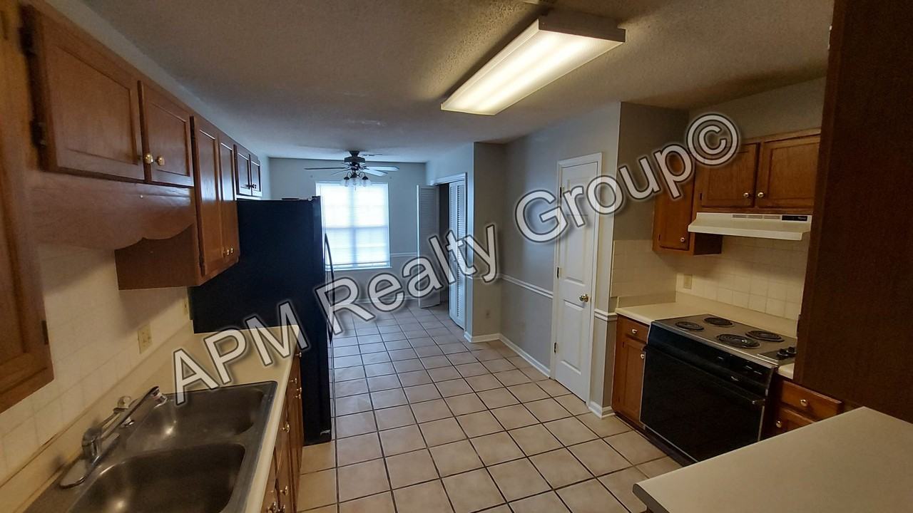 1106 Riverwalk Way - Photo 7 of 17