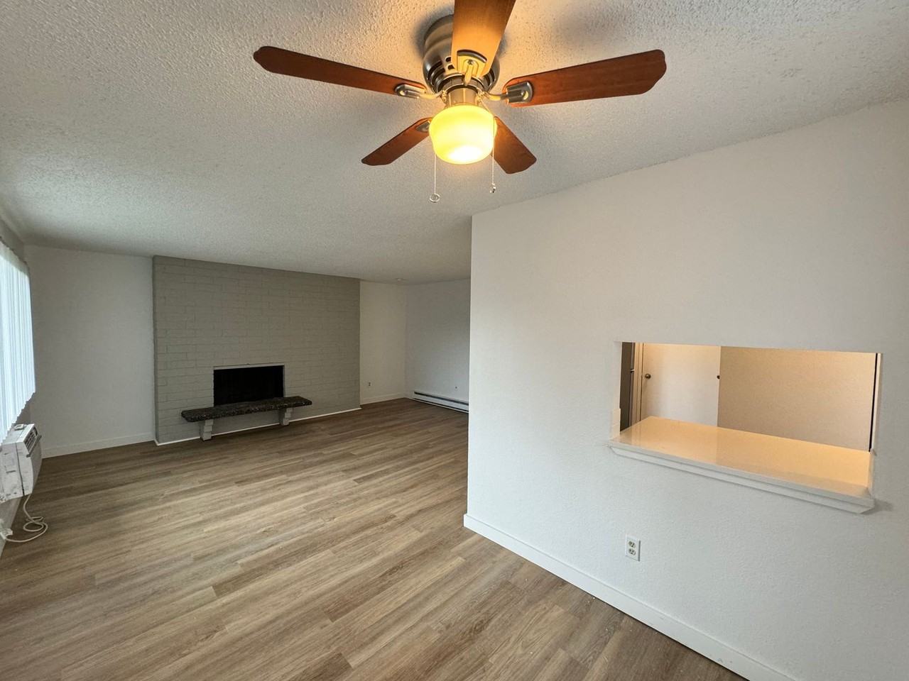 2333 E 29th Ave - Photo 6 of 16