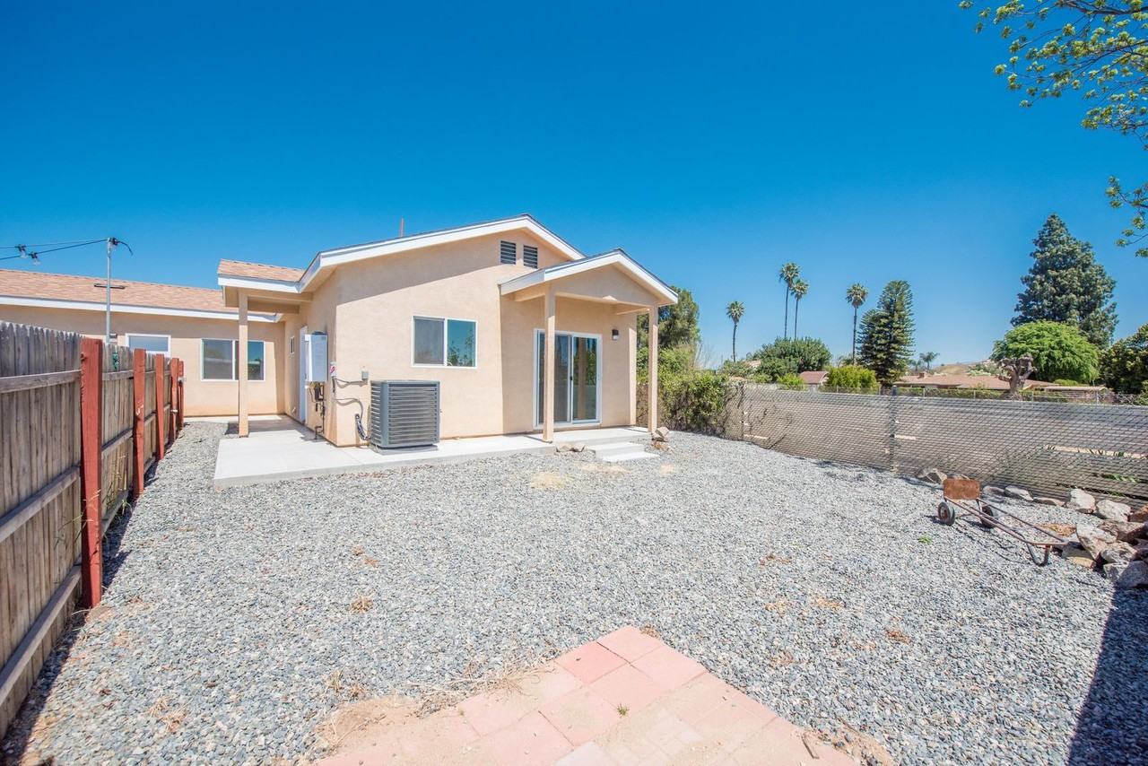 5409 Rose Ave - Photo 2 of 25