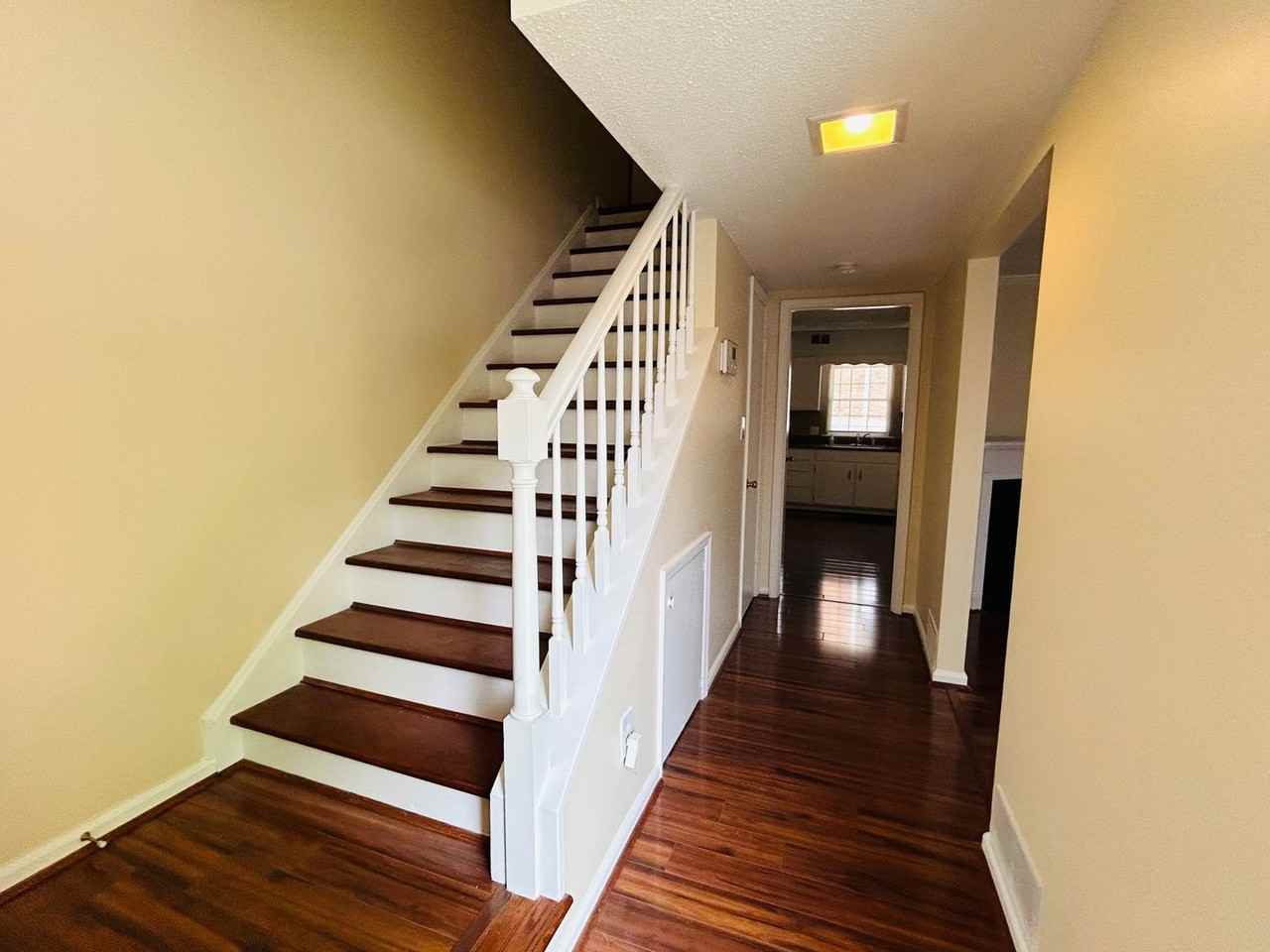 4725 Tower Rd - Photo 3 of 26