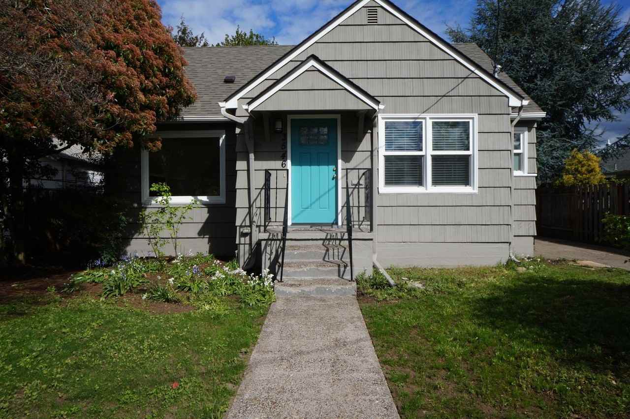3546 Se 60th Ave - Photo 2 of 31