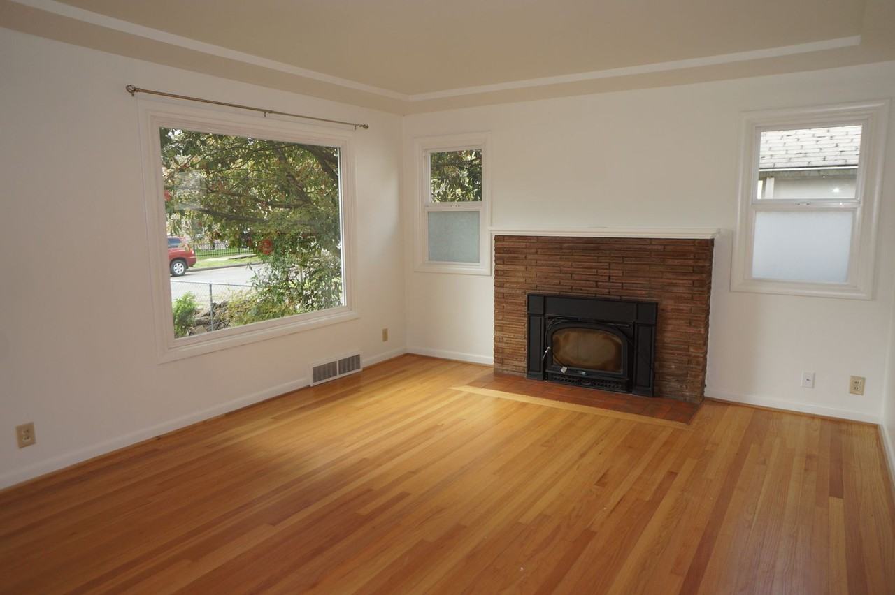 3546 Se 60th Ave - Photo 6 of 31