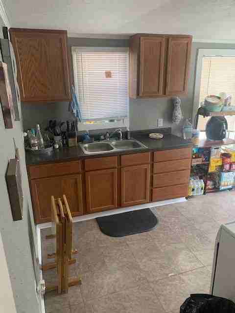 562 W Vanderbilt St Apt B - Photo 3 of 10