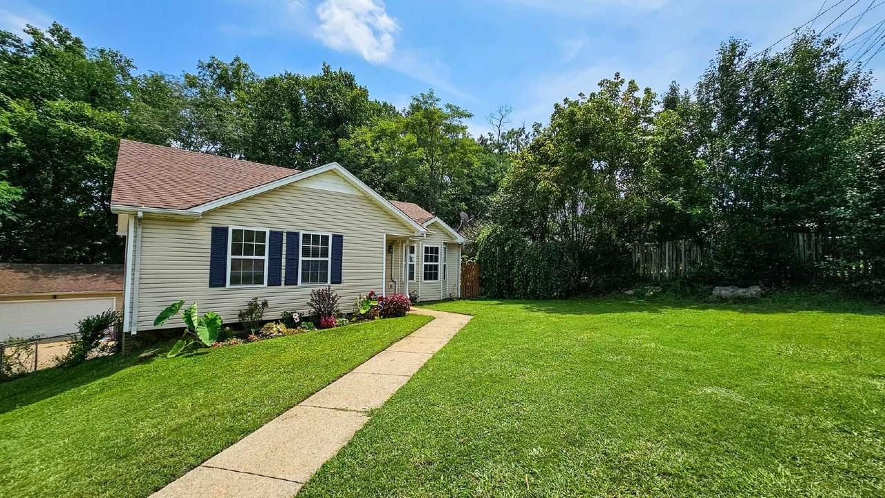 578 Somerset Ln - Photo 5 of 12