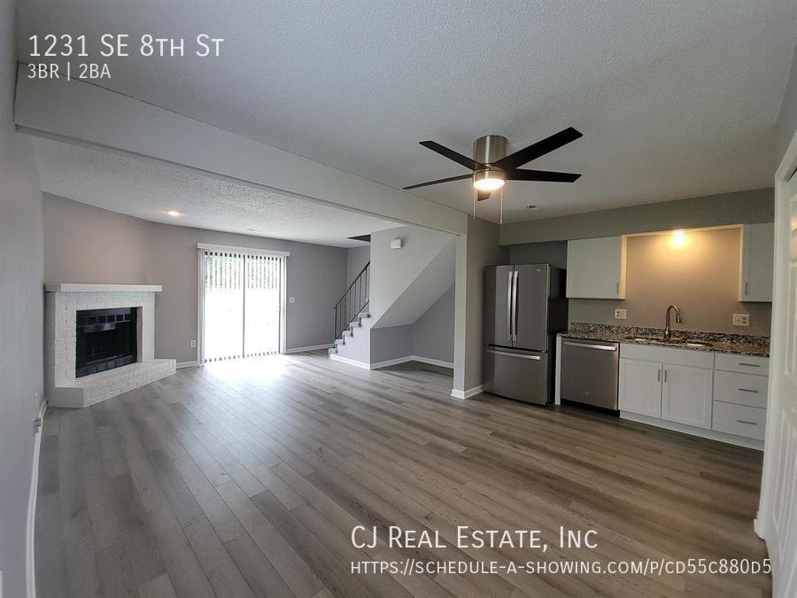 1231 Se 8th St - Photo 2 of 12