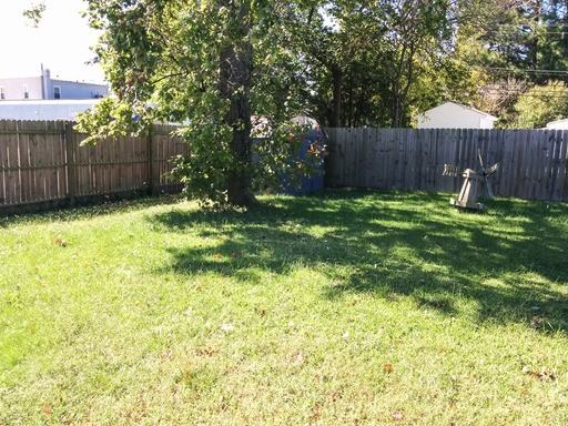 6105 Lockamy Ln - Photo 3 of 18