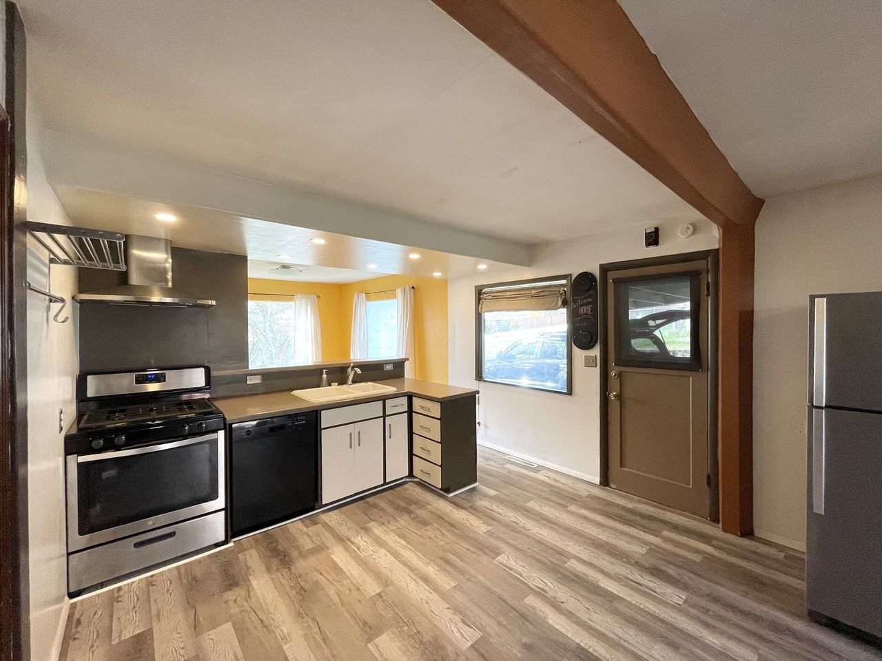 1616 Perry Ave #NA - Photo 7 of 50