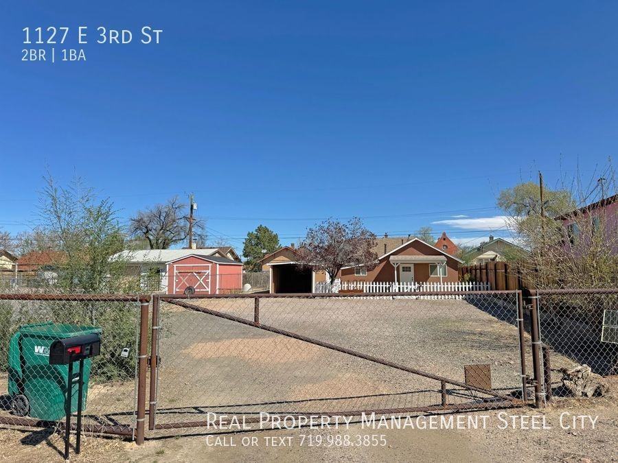 1127 E 3rd St - Photo 2 of 14