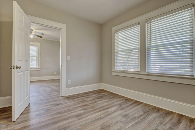 105 Montgomery Ave - Photo 5 of 19