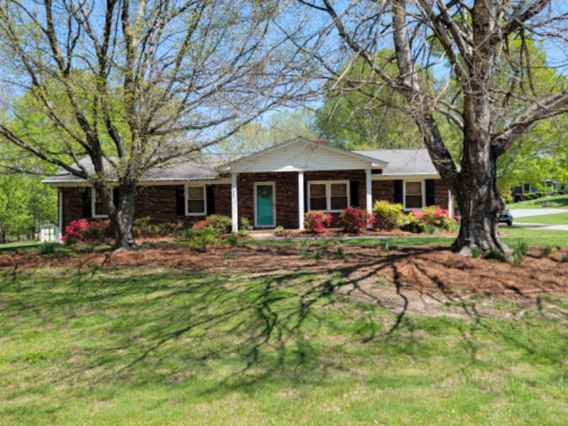 1145 Quail Hollow Rd - Photo 2 of 21