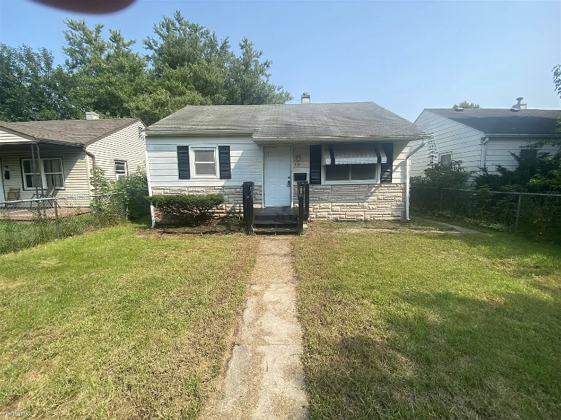 110 N Wellington St, South Bend, IN 46619 4 Bedroom House for 1,300