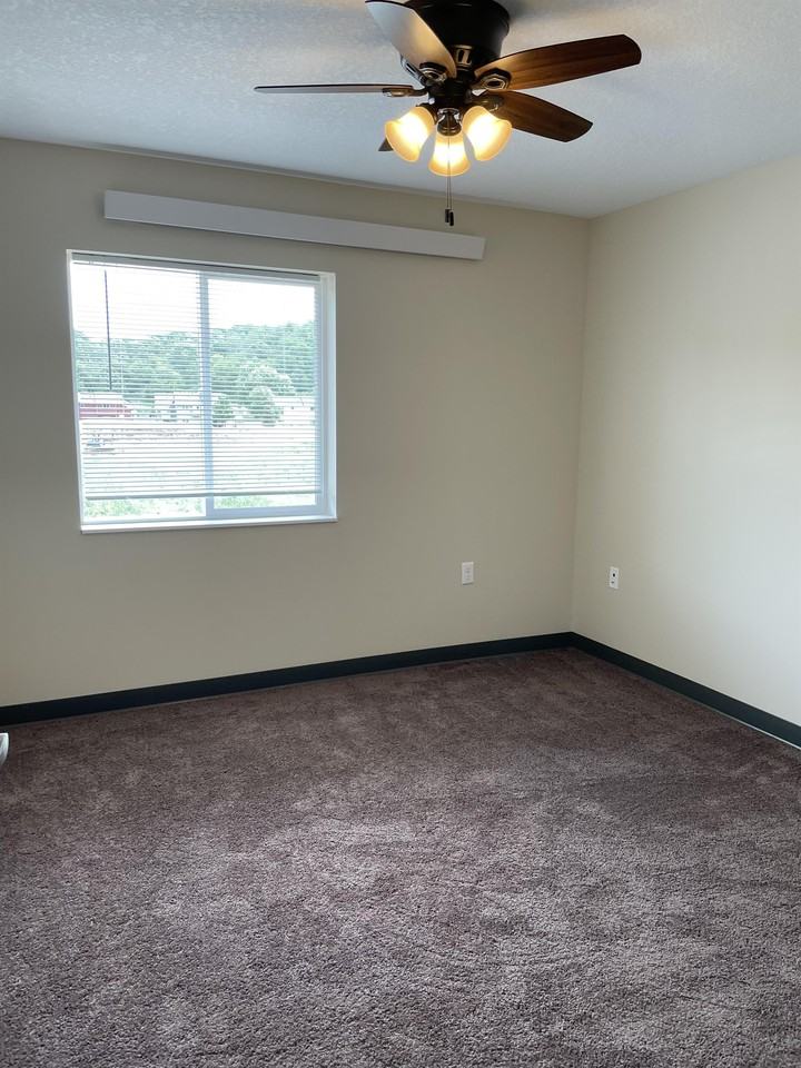 Medford Apartments - Photo 3 of 11