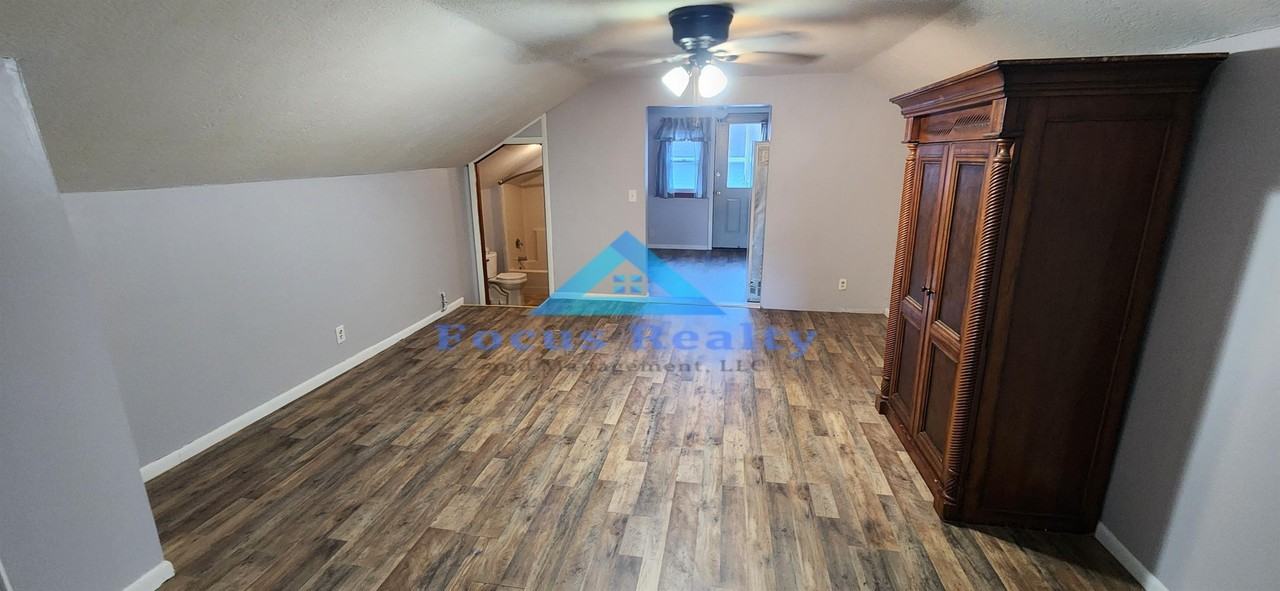 1215 North Columbus Street - Photo 3 of 3