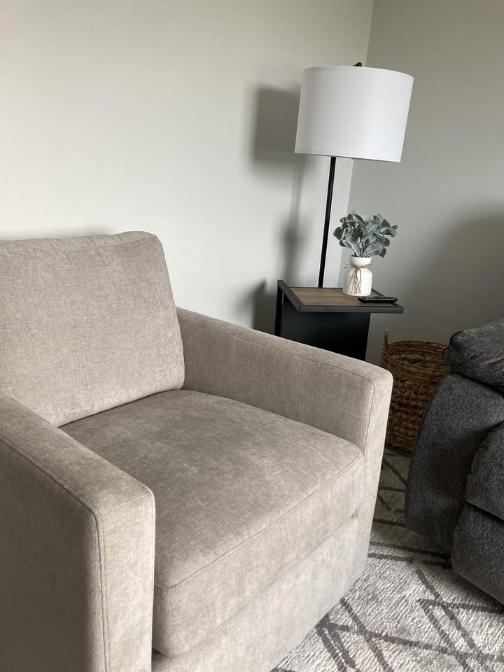 319 1st St - Photo 2 of 9