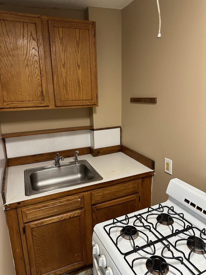108 Adams Ave #4 - Photo 2 of 12