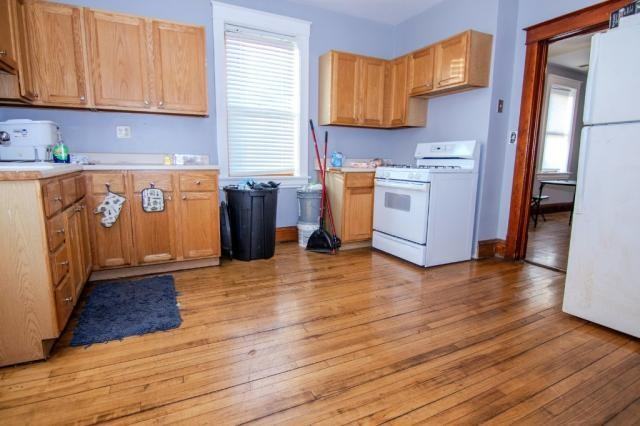 409 E Eleanor St - Photo 3 of 5