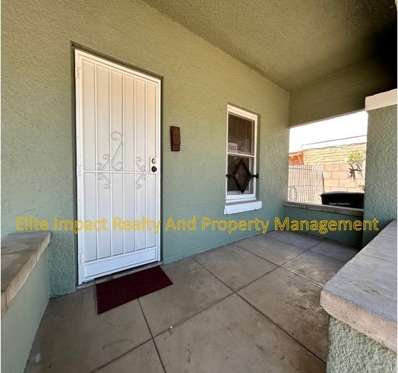 1303 North Park Avenue #1 - Photo 2 of 13