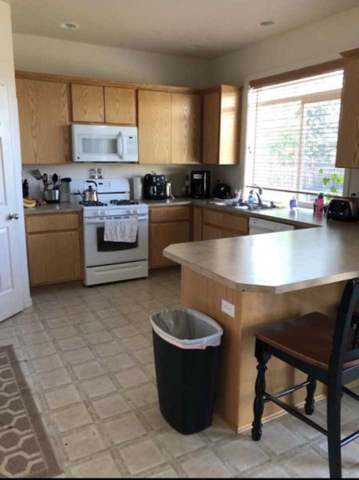 540 S Glenmoor Dr #1 - Photo 4 of 12