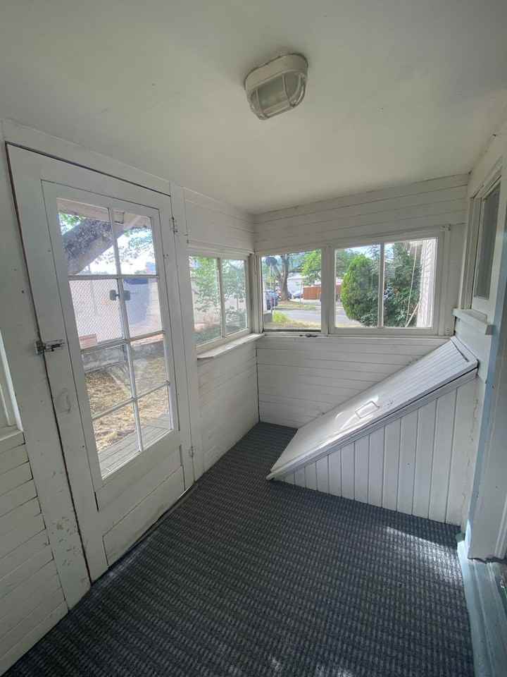 317 E Indiana Ave - Photo 2 of 27