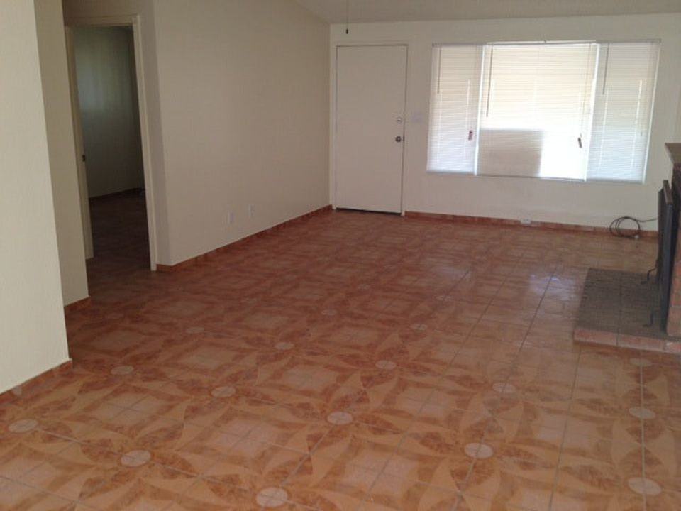 14070 Quinnault Rd - Photo 6 of 40