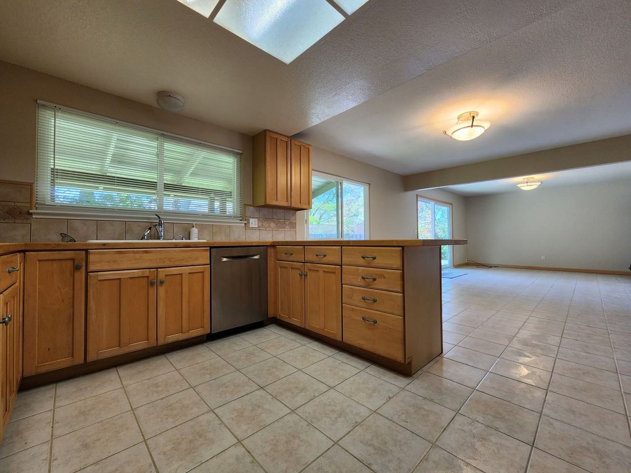 4100 King Arthur Ct - Photo 5 of 29