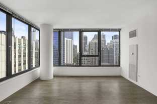 165 W Superior St #2-1 - Photo 1 of 1
