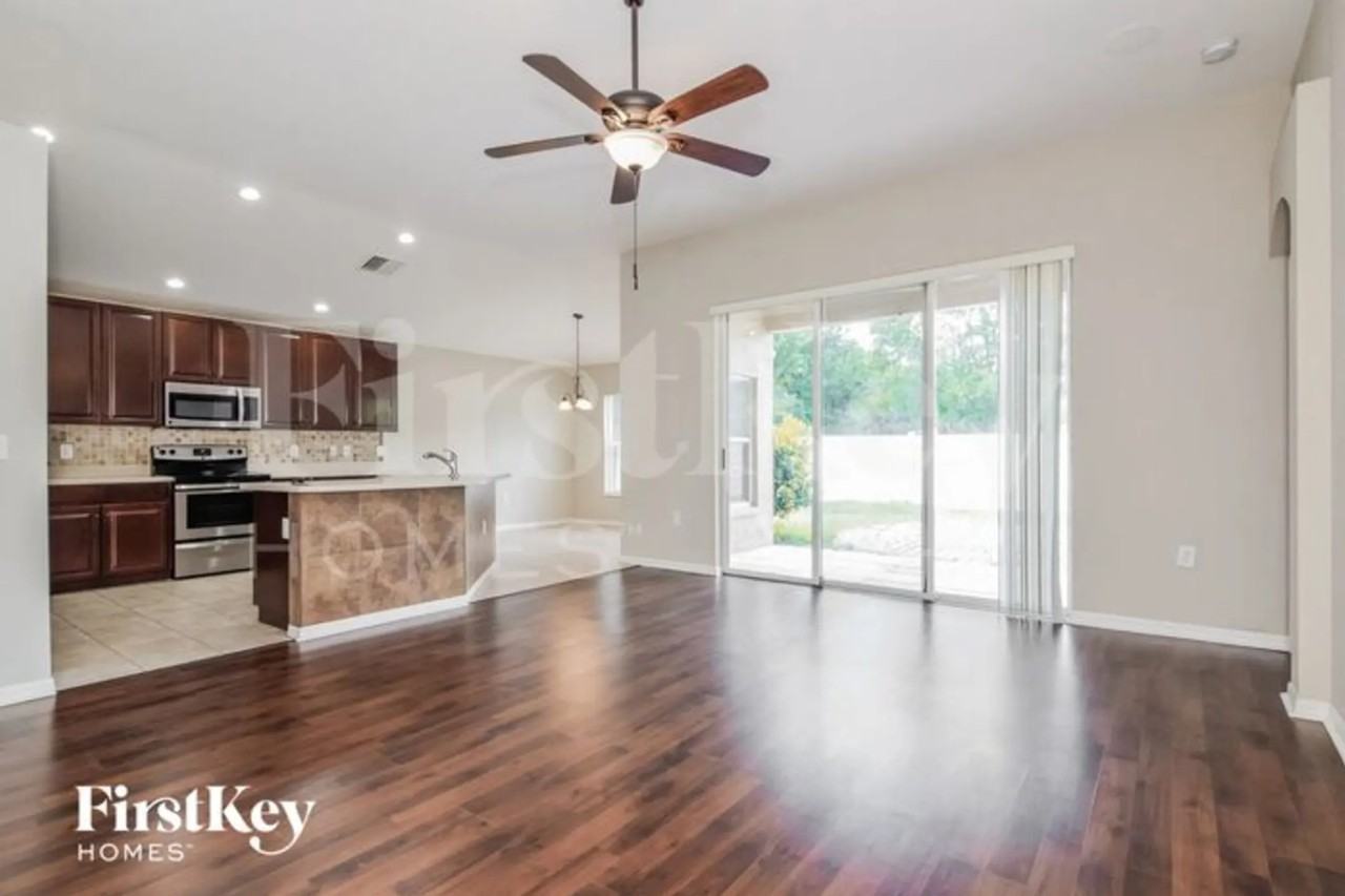 34435 Cliffcreek Ct - Photo 3 of 15