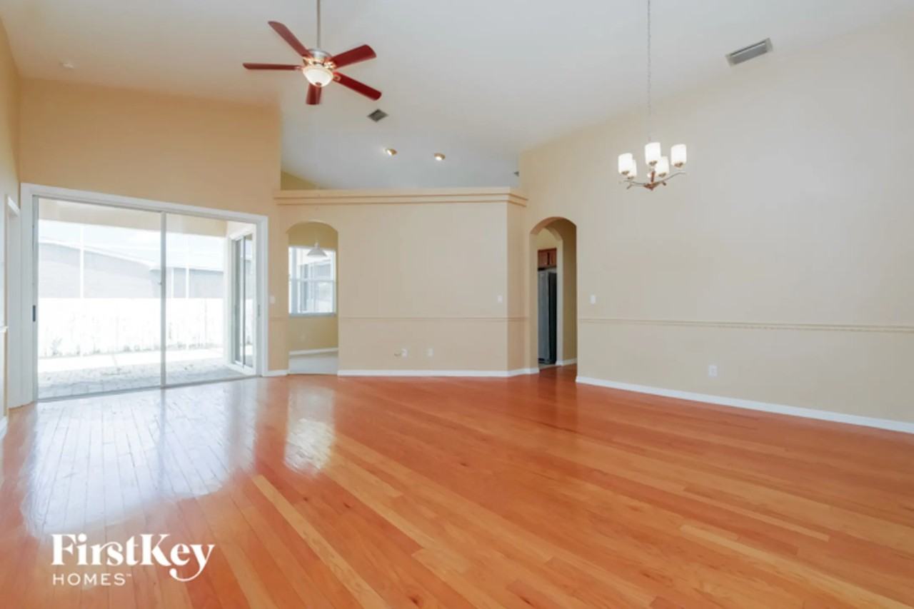 1831 Wood Brook St - Photo 3 of 15