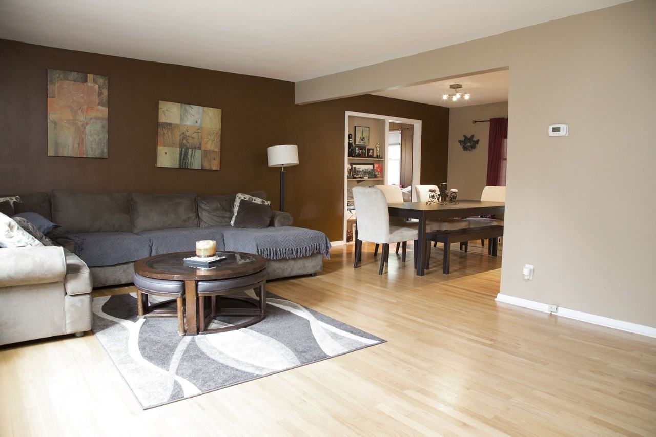 365 Madison Ct - Photo 3 of 15