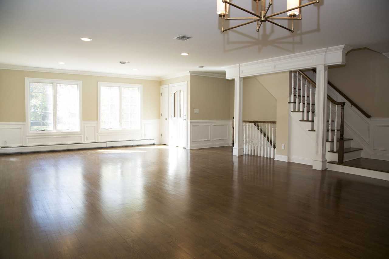 29 Skymark Ct - Photo 3 of 14