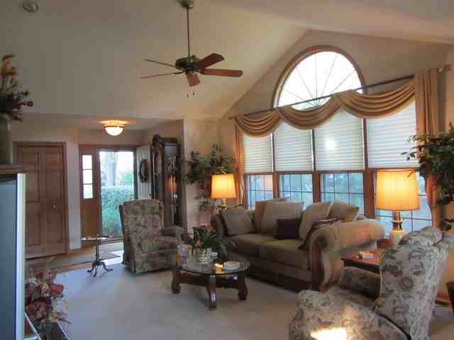 11218 W Algonquin Rd - Photo 2 of 11