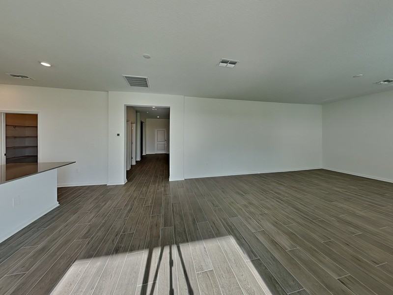2822 Fitness St - Photo 6 of 31