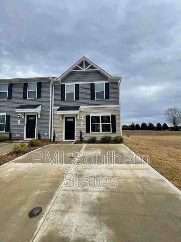 231 Lehman Way - Photo 2 of 14