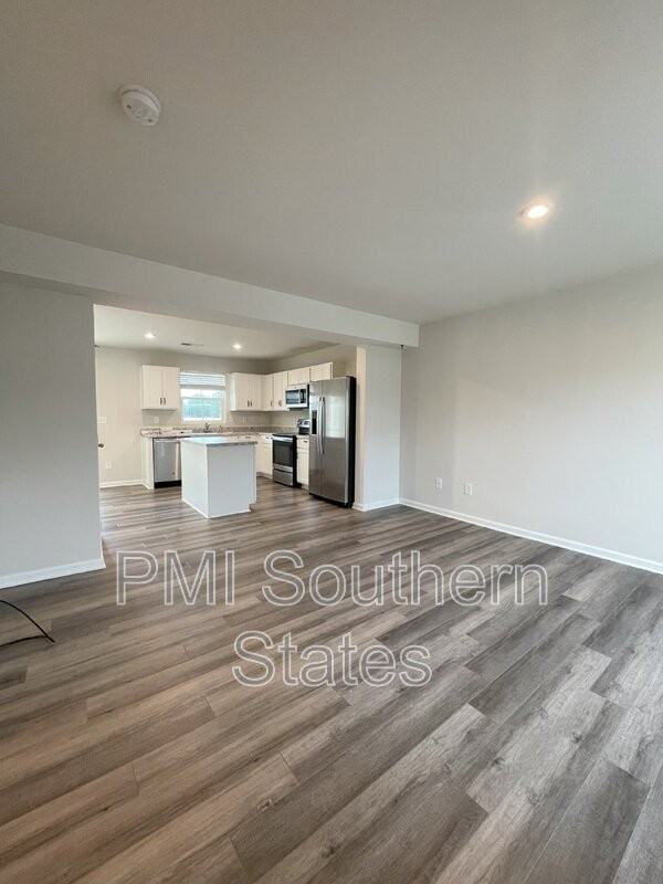 231 Lehman Way - Photo 7 of 12