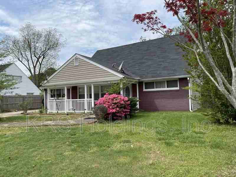 1828 Hartford Dr - Photo 3 of 3