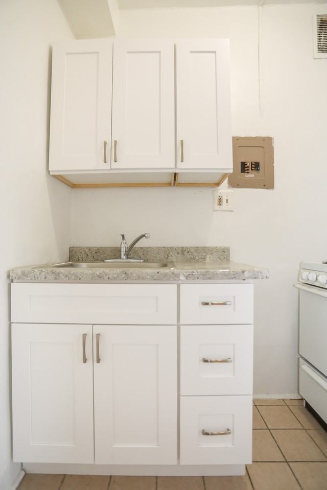 7455 West Greenview #210 - Photo 5 of 11