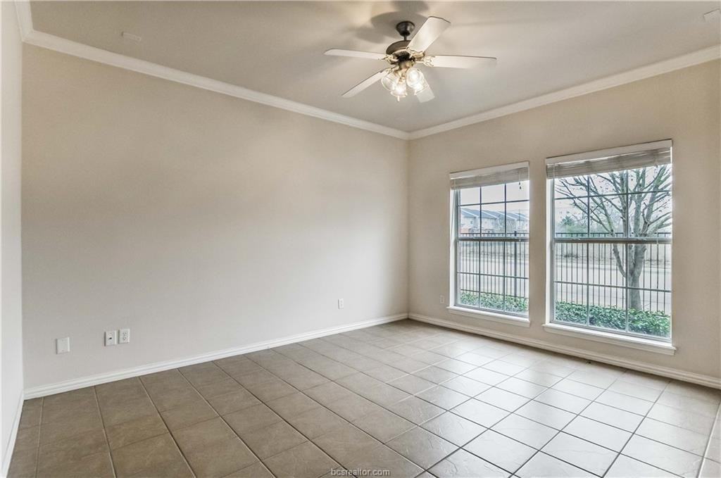 1001 Krenek Tap Rd - Photo 2 of 19