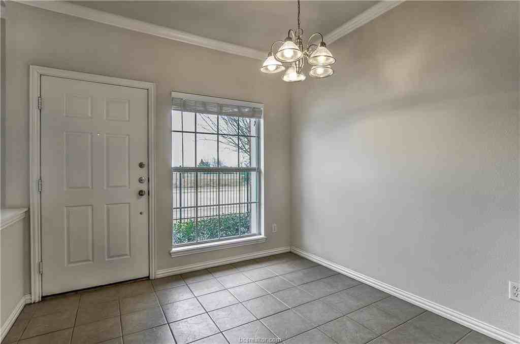 1001 Krenek Tap Rd - Photo 3 of 19