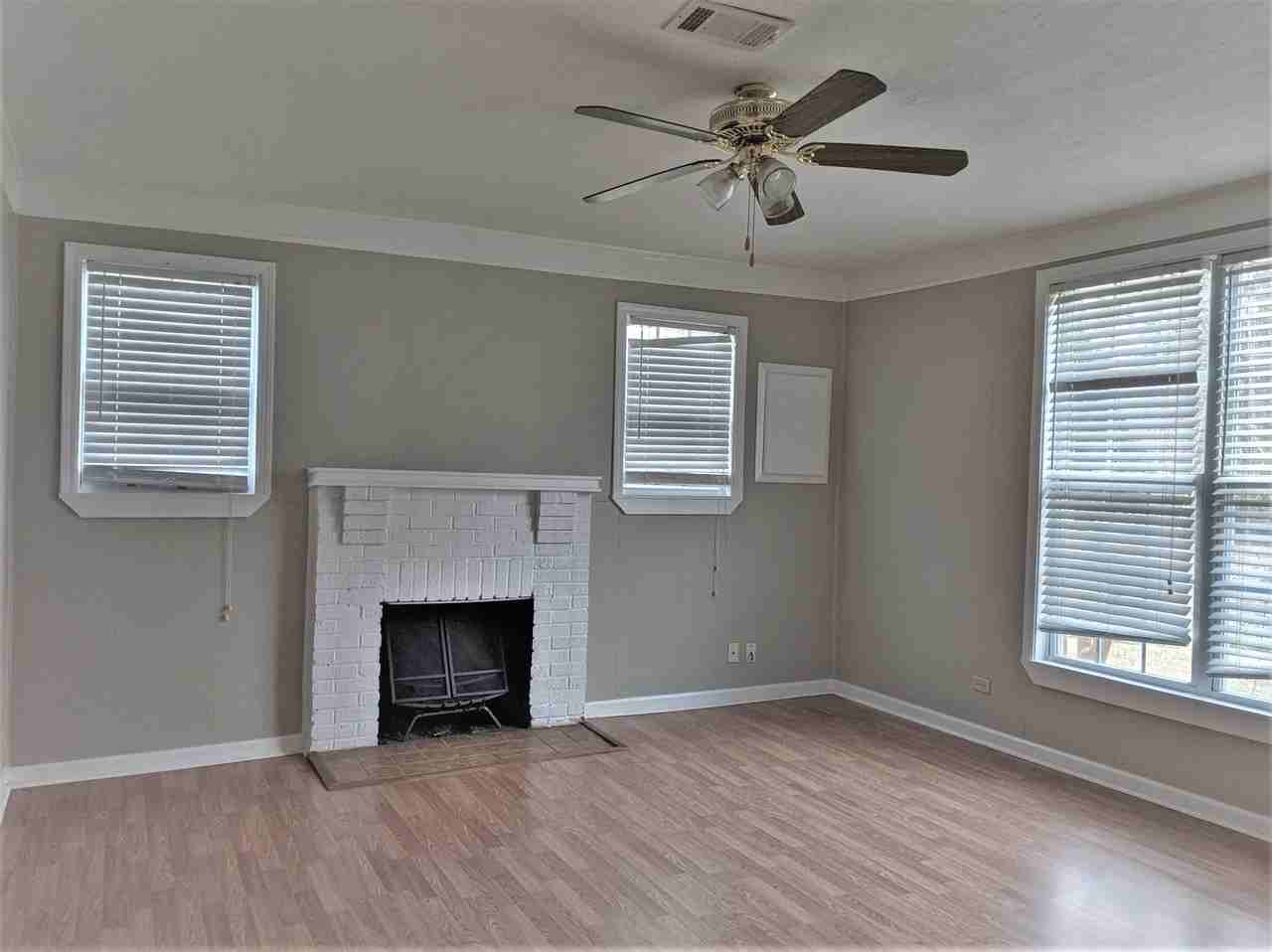 258 Corinth Rd - Photo 3 of 18