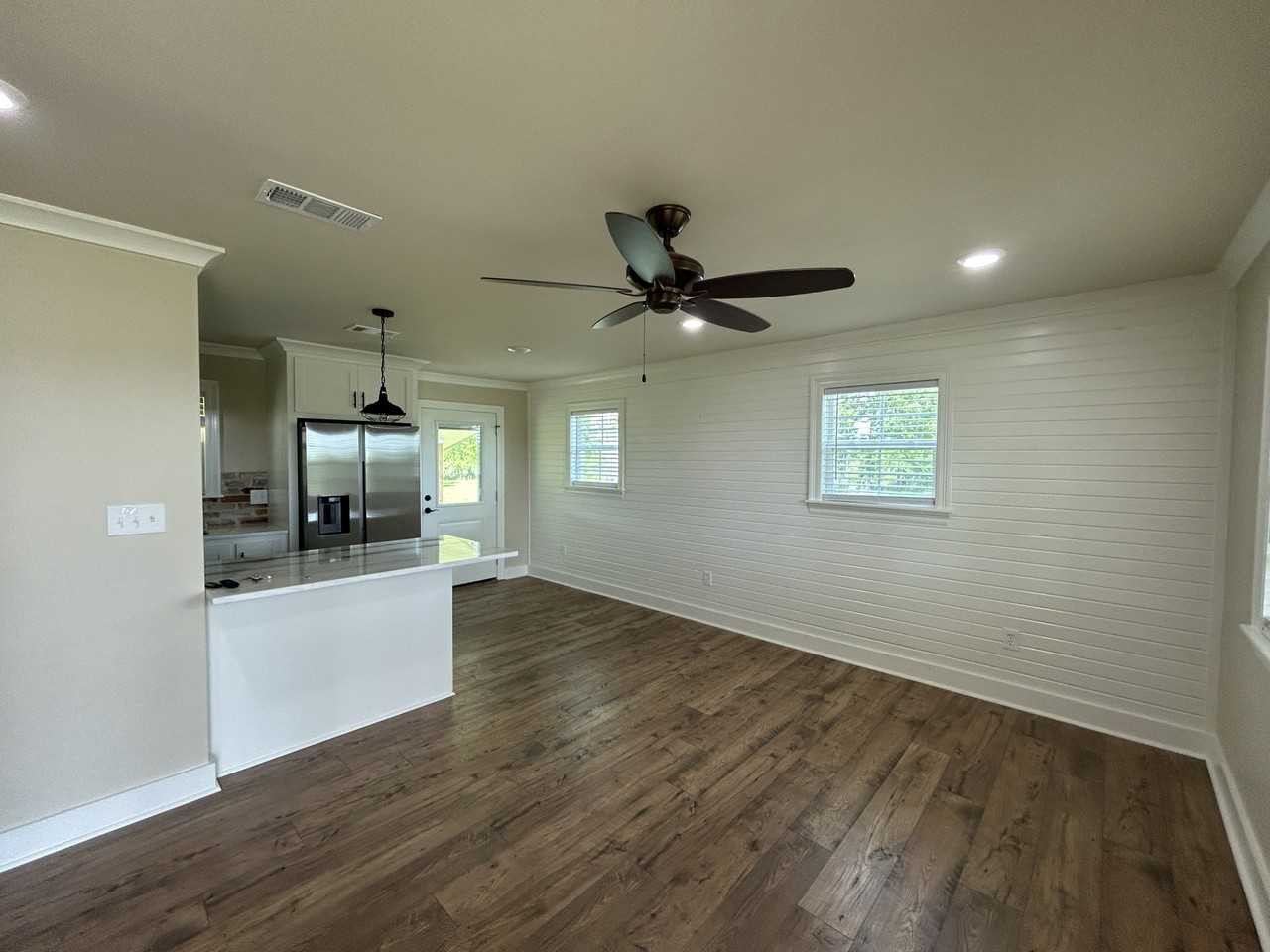 53 Dearman Rd - Photo 3 of 12