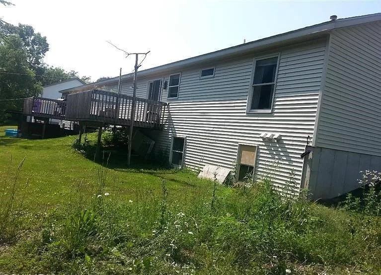 5654 Landsburg Rd - Photo 2 of 19