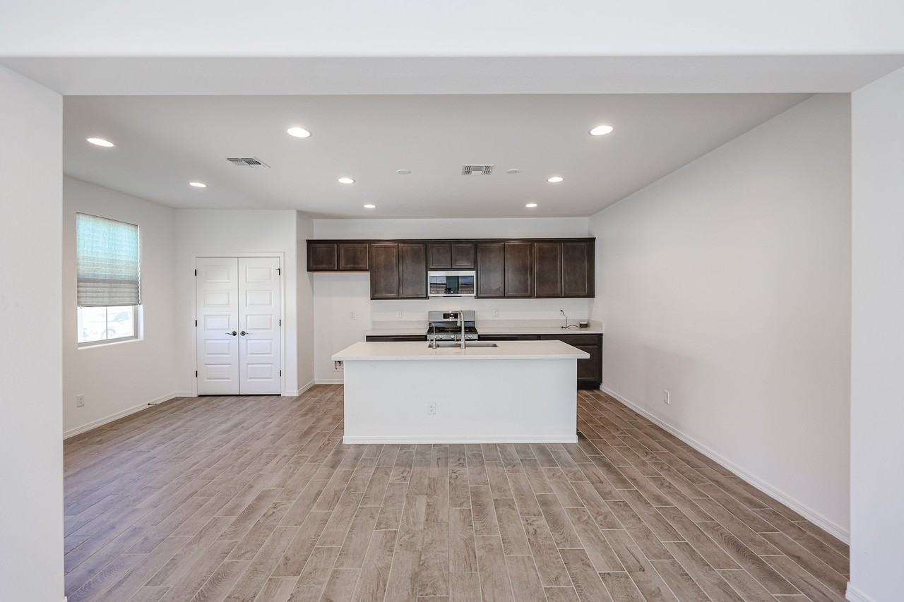 14243 W Hackamore Dr - Photo 4 of 34