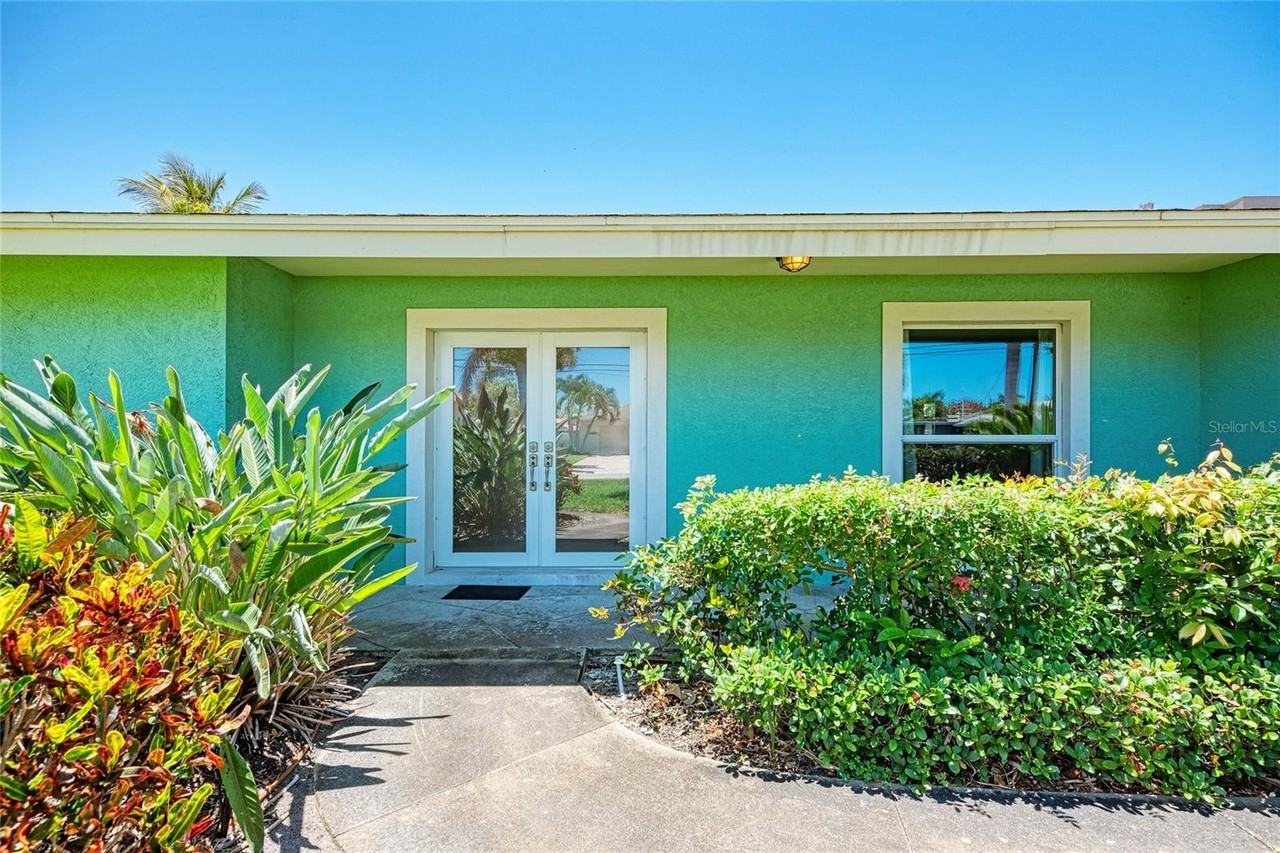 5640 Cape Leyte Dr - Photo 5 of 50