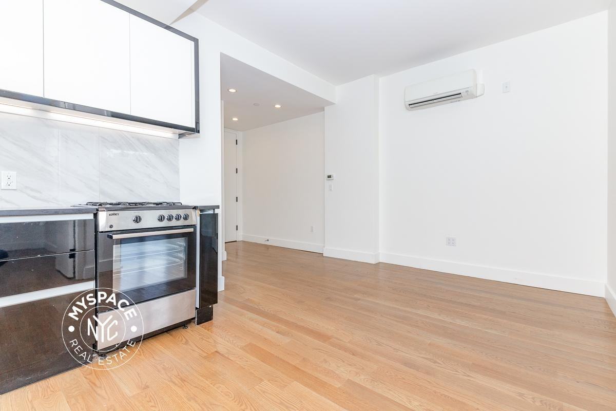 581 Ocean Pkwy #5G - Photo 3 of 16