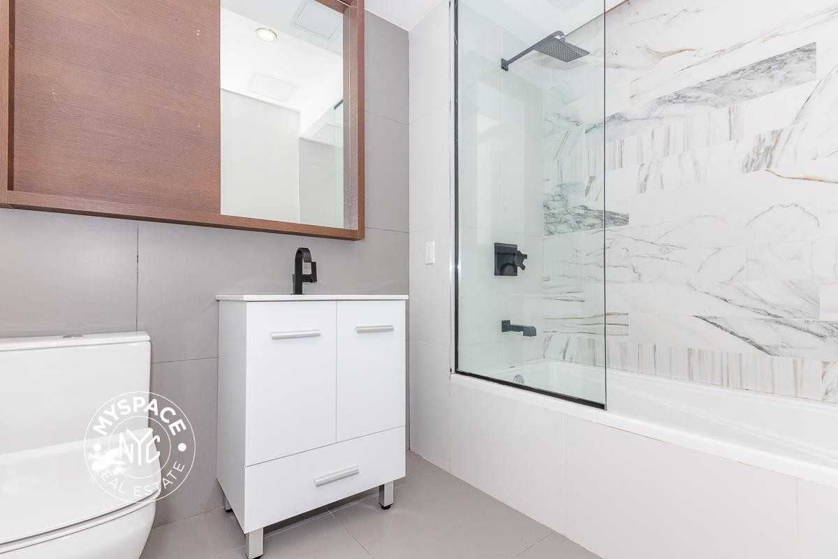 581 Ocean Pkwy #5G - Photo 6 of 16