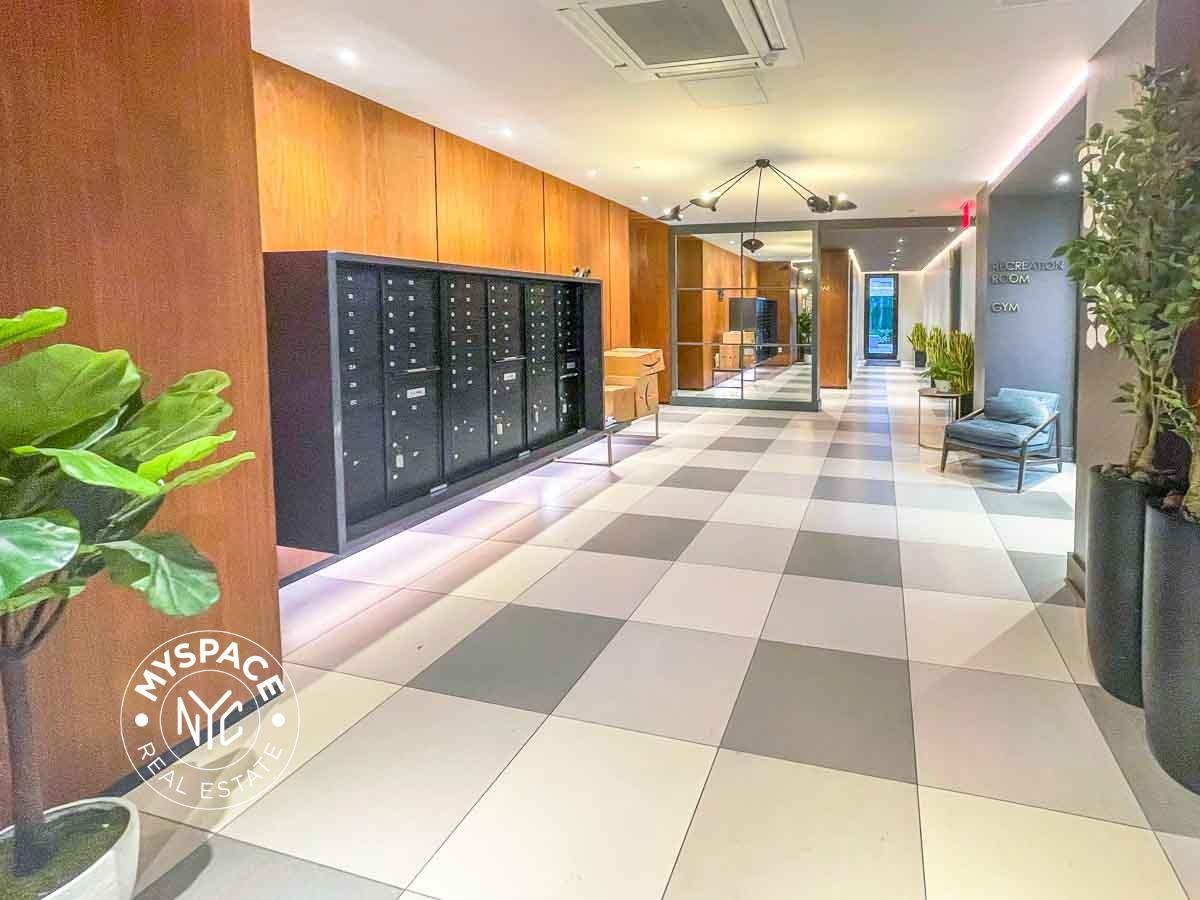 242 Newkirk Ave #7E - Photo 7 of 13