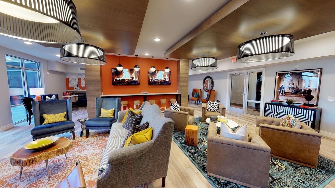 Luxe Belle | Student Housing - Photo 4 of 50