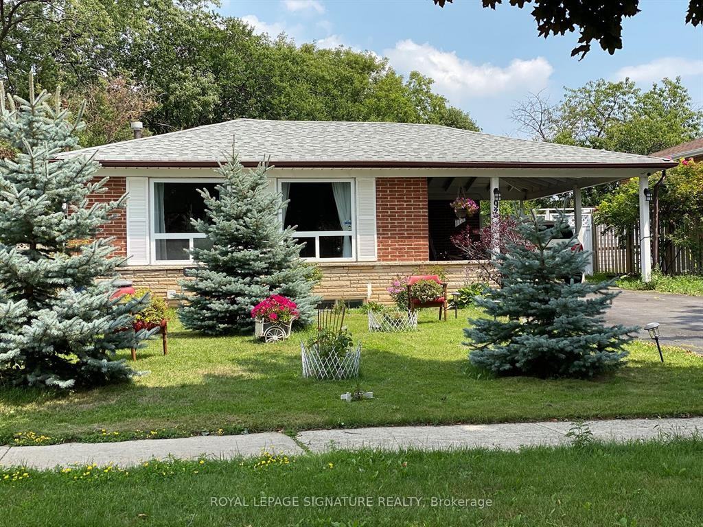 3bdr House Kingslake Rd Apartments 93 Kingslake Rd, Toronto, ON M2J